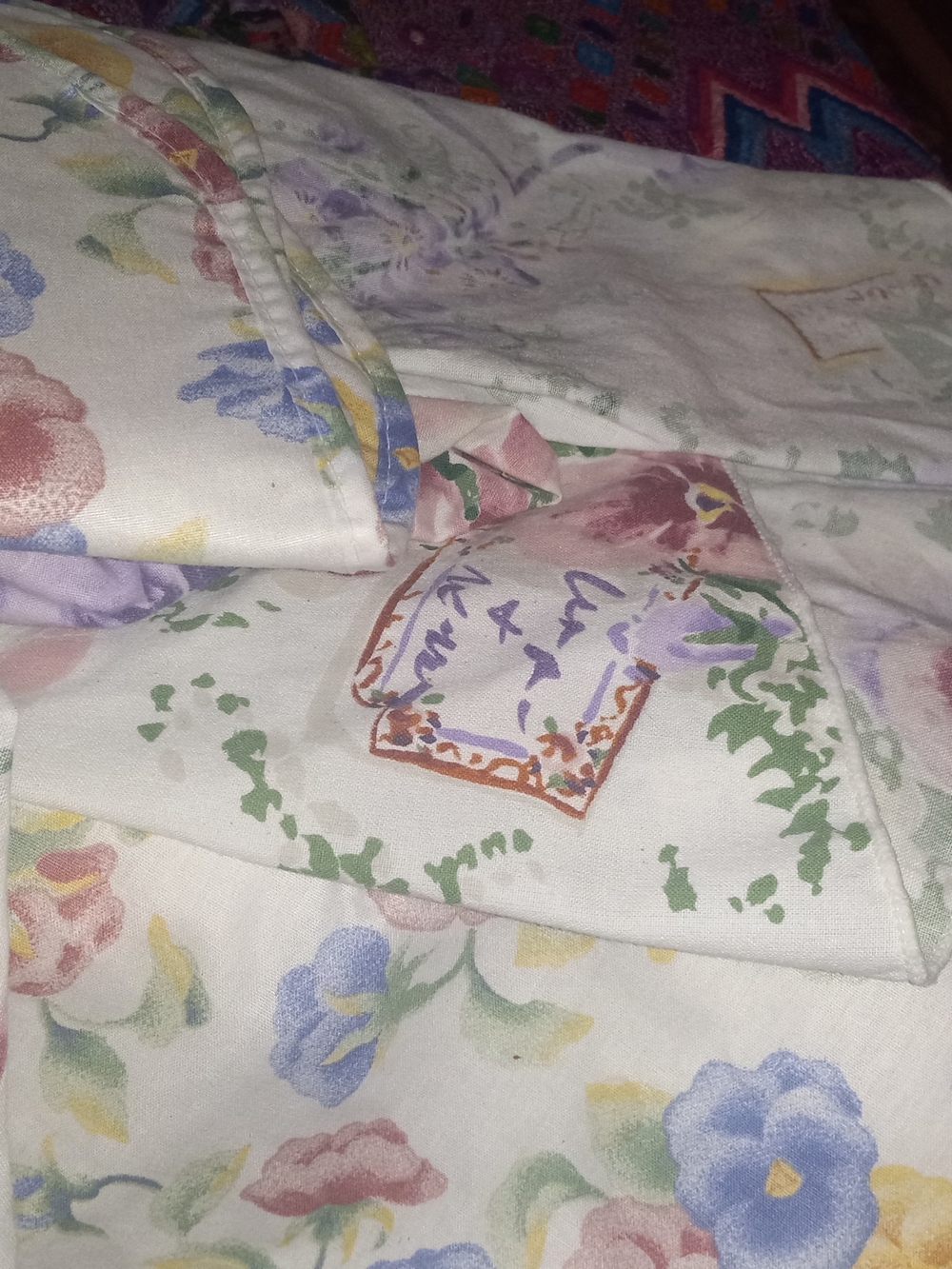 7 Pieces Table  Place Mats, 1 Table Cloth, 1 Towel, 1 Napkin Pansies Motif